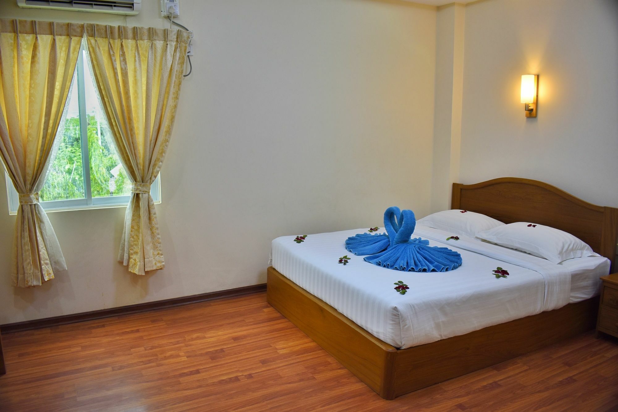 Shwe Poe Eain Hotel New Bagan Exterior foto