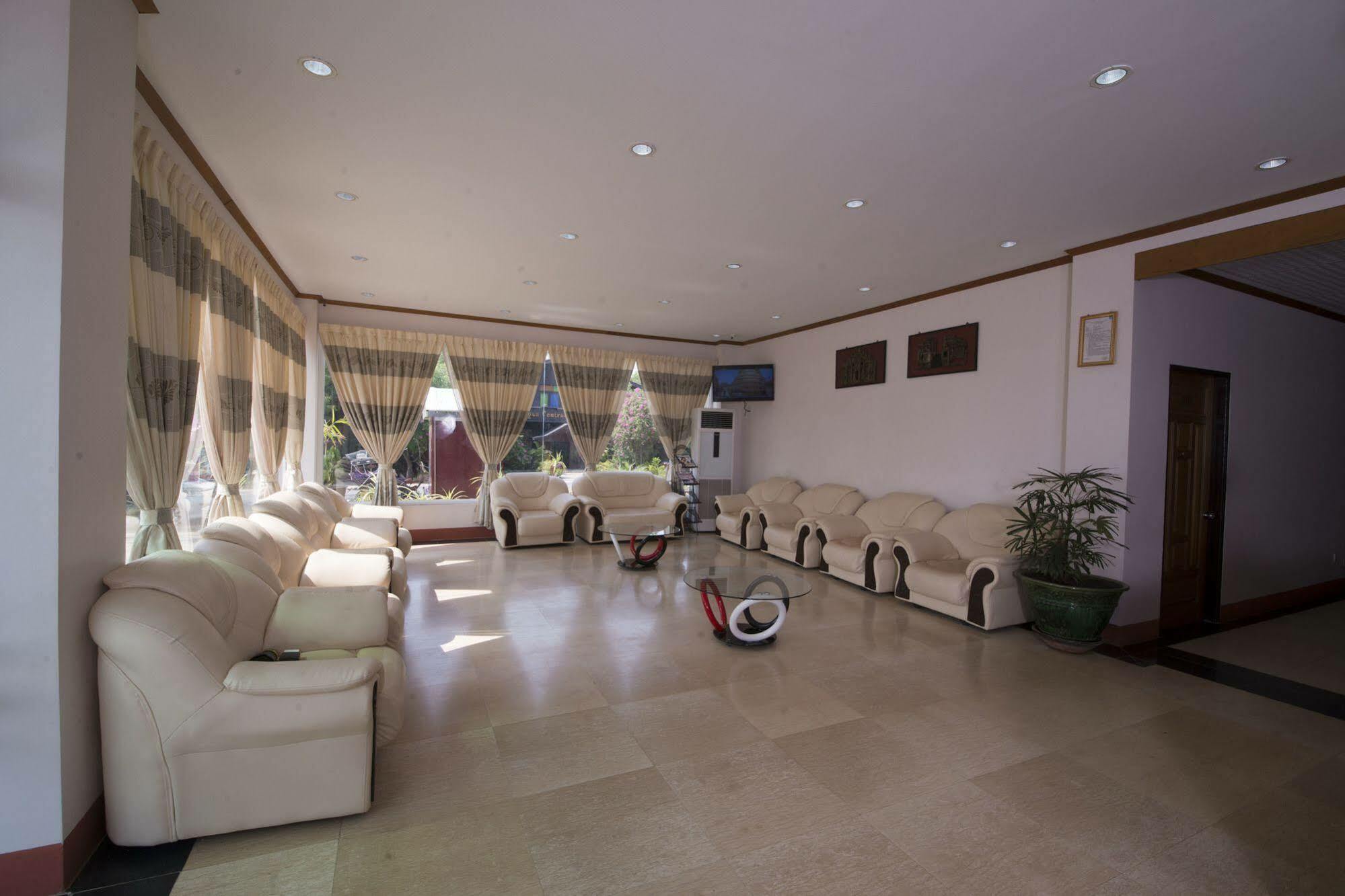 Shwe Poe Eain Hotel New Bagan Exterior foto
